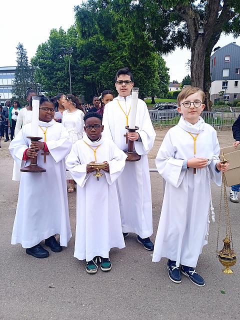 Merci aux enfants de choeur